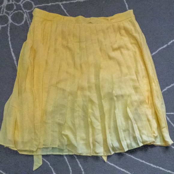 Modcloth Purely Pretty Yellow Pleated Skirt - Picture 2 of 5